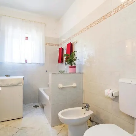 2 Bedroom In *