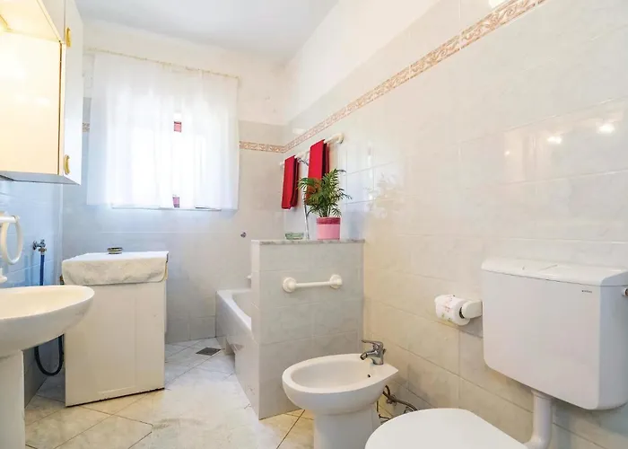 2 Bedroom In *